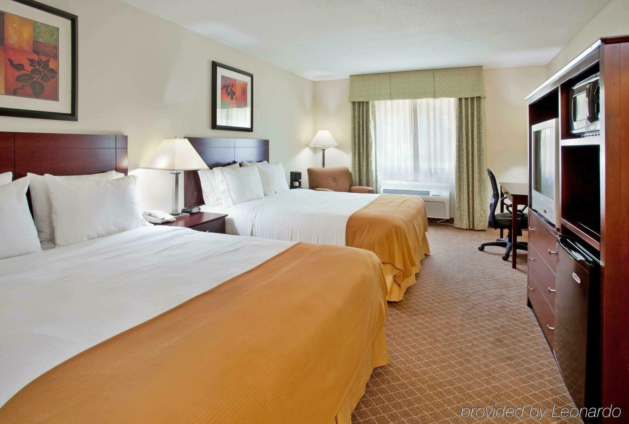 Holiday Inn Express Warrenton By Ihg Dış mekan fotoğraf